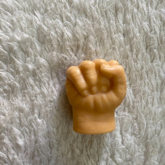 Mini Finger Toy – Tiny Hand Closed Fist - Picture 8 of 12